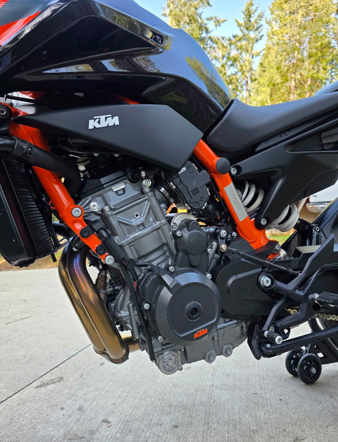 KTM  Duke 890 R Año 2023