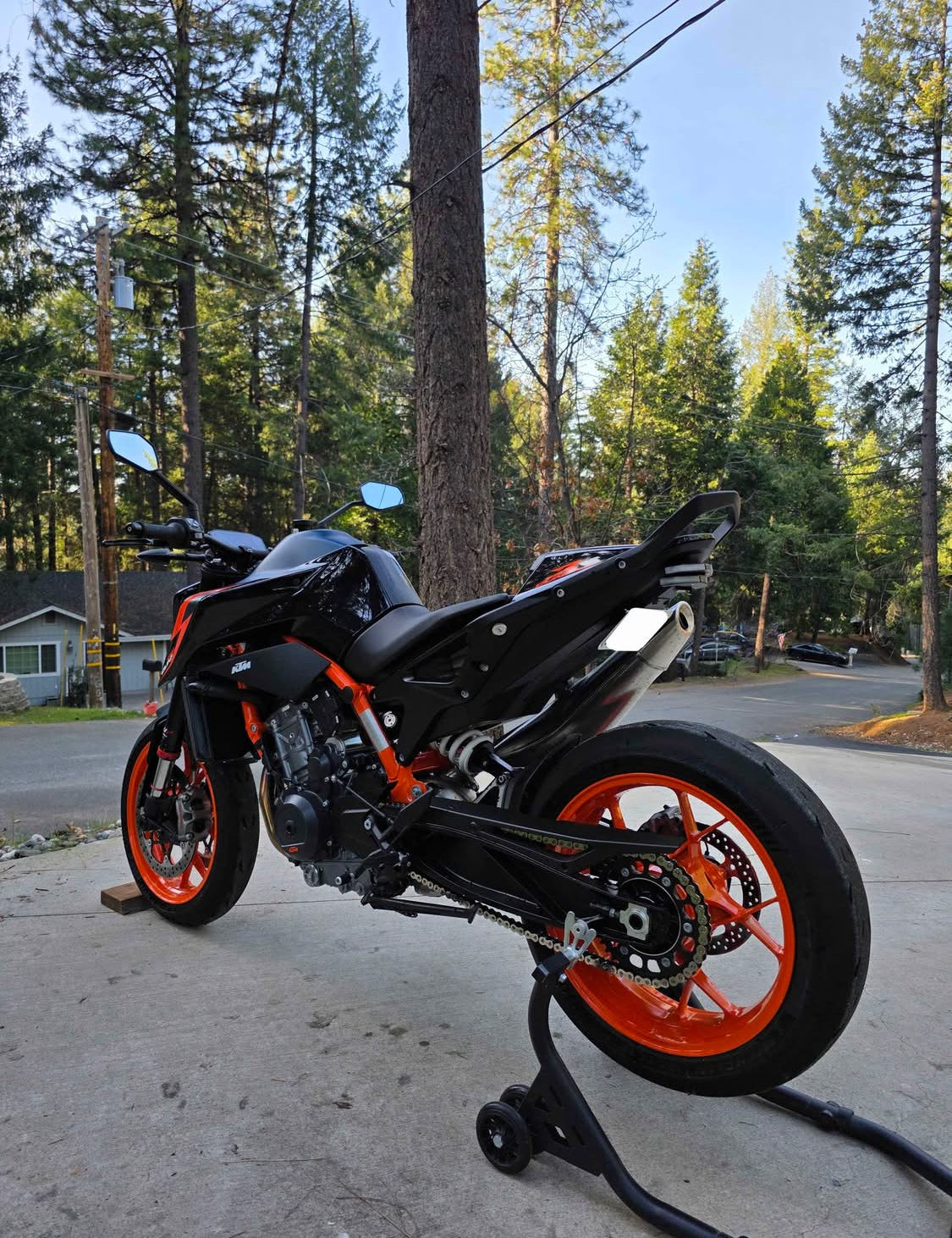 KTM  Duke 890 R Año 2023