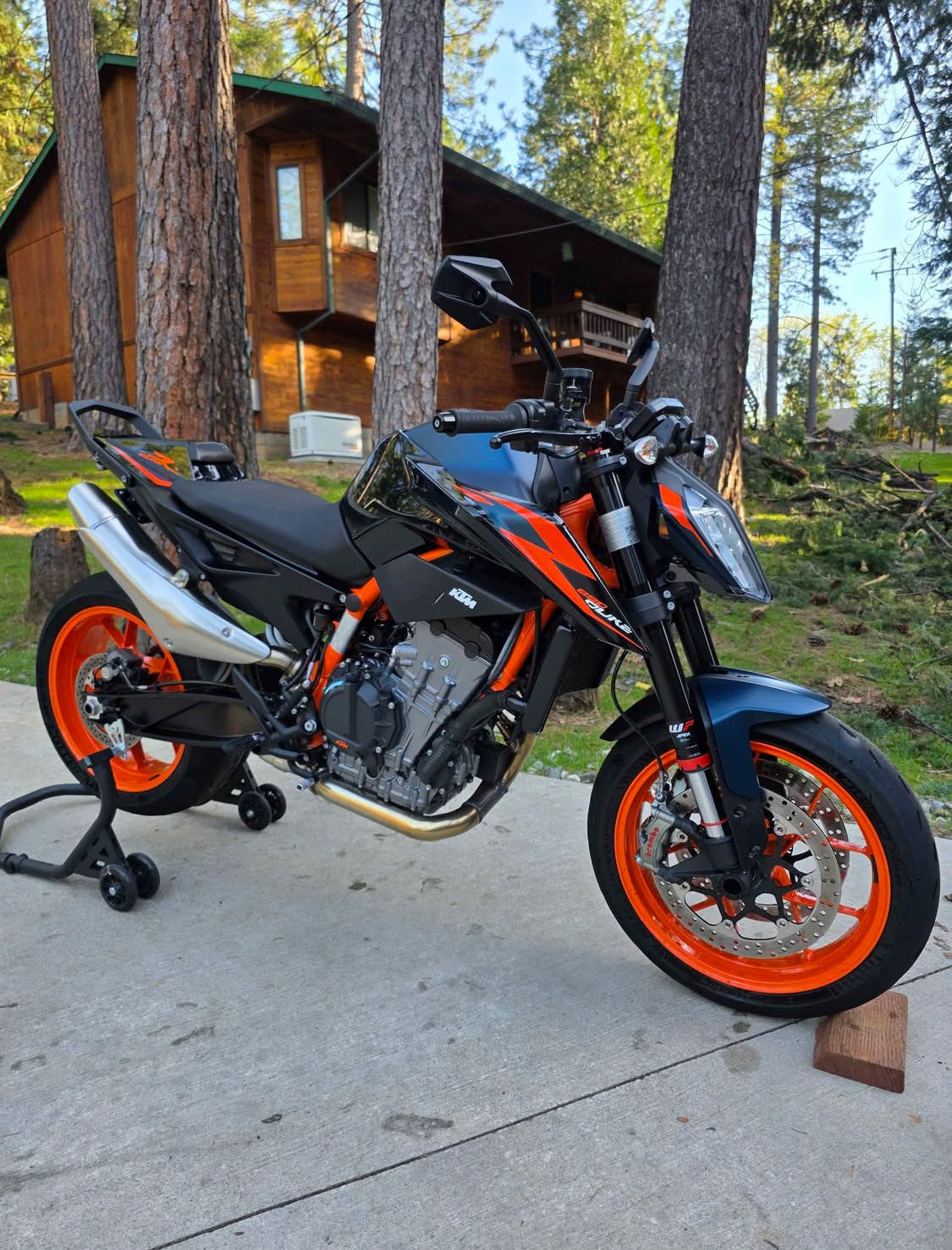 KTM  Duke 890 R Año 2023
