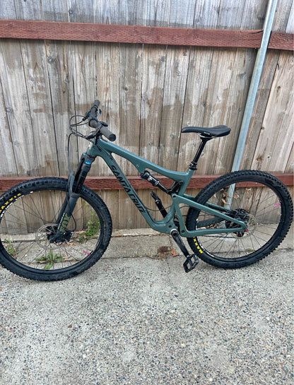 Santa Cruz  Bronson  R 27.5 Año 2018