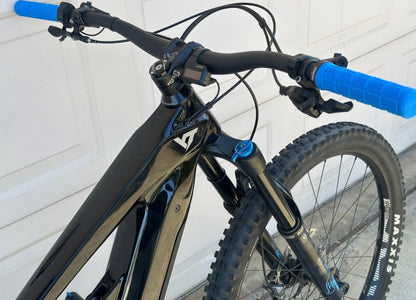 YT Decoy  CORE 3 MX R 27.5  Año 2022