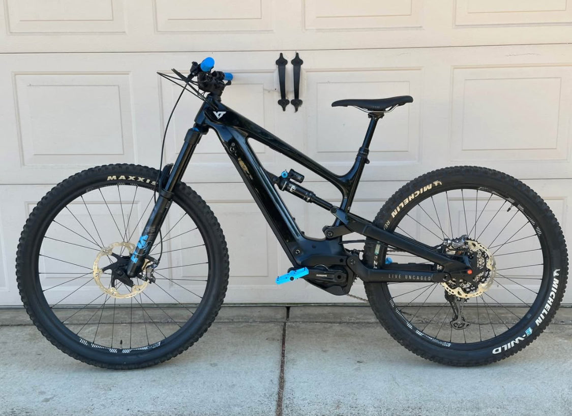 YT Decoy  CORE 3 MX R 27.5  Año 2022