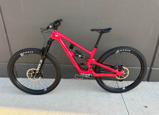 YT Industries  Jeffsy Core 4  R 29  Año 2024
