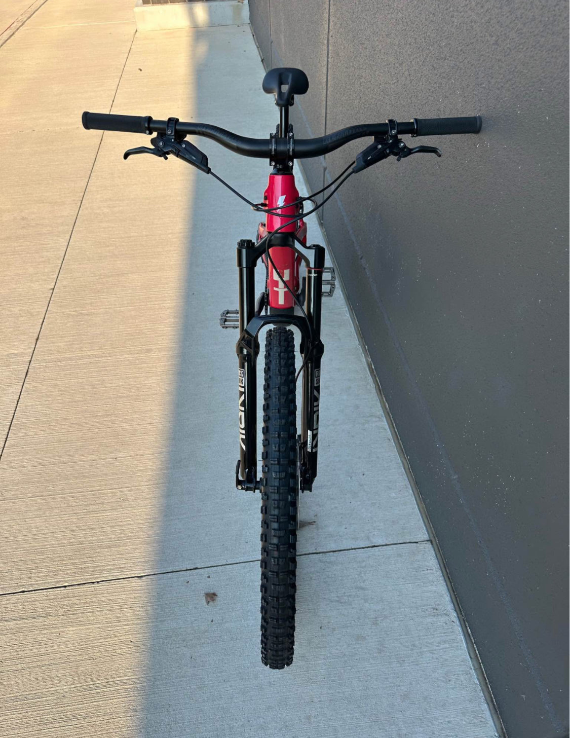 YT Industries  Jeffsy Core 4  R 29  Año 2024