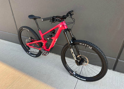 YT Industries  Jeffsy Core 4  R 29  Año 2024