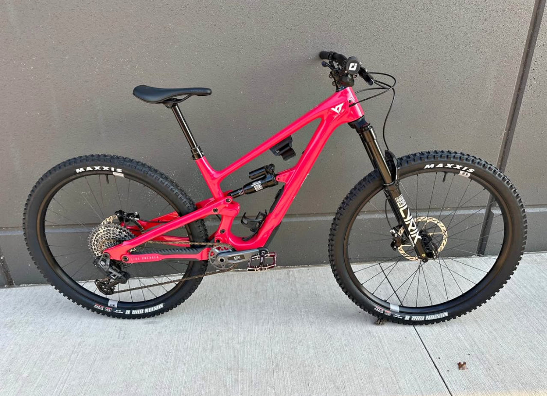 YT Industries  Jeffsy Core 4  R 29  Año 2024