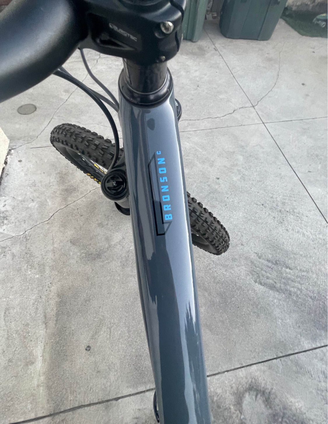 Santa Cruz  Bronson C  R 27.5  Año 2022