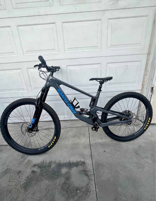 Santa Cruz  Bronson C  R 27.5  Año 2022
