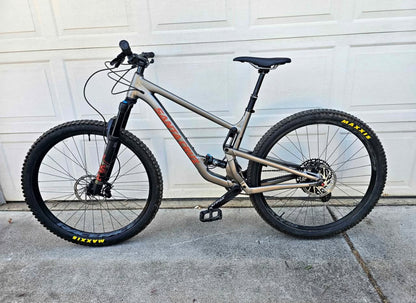 Santa Cruz  Tallboy AL Año 2023
