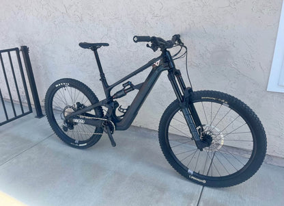 YT Decoy  Core 2  R 27.5  Año 2022