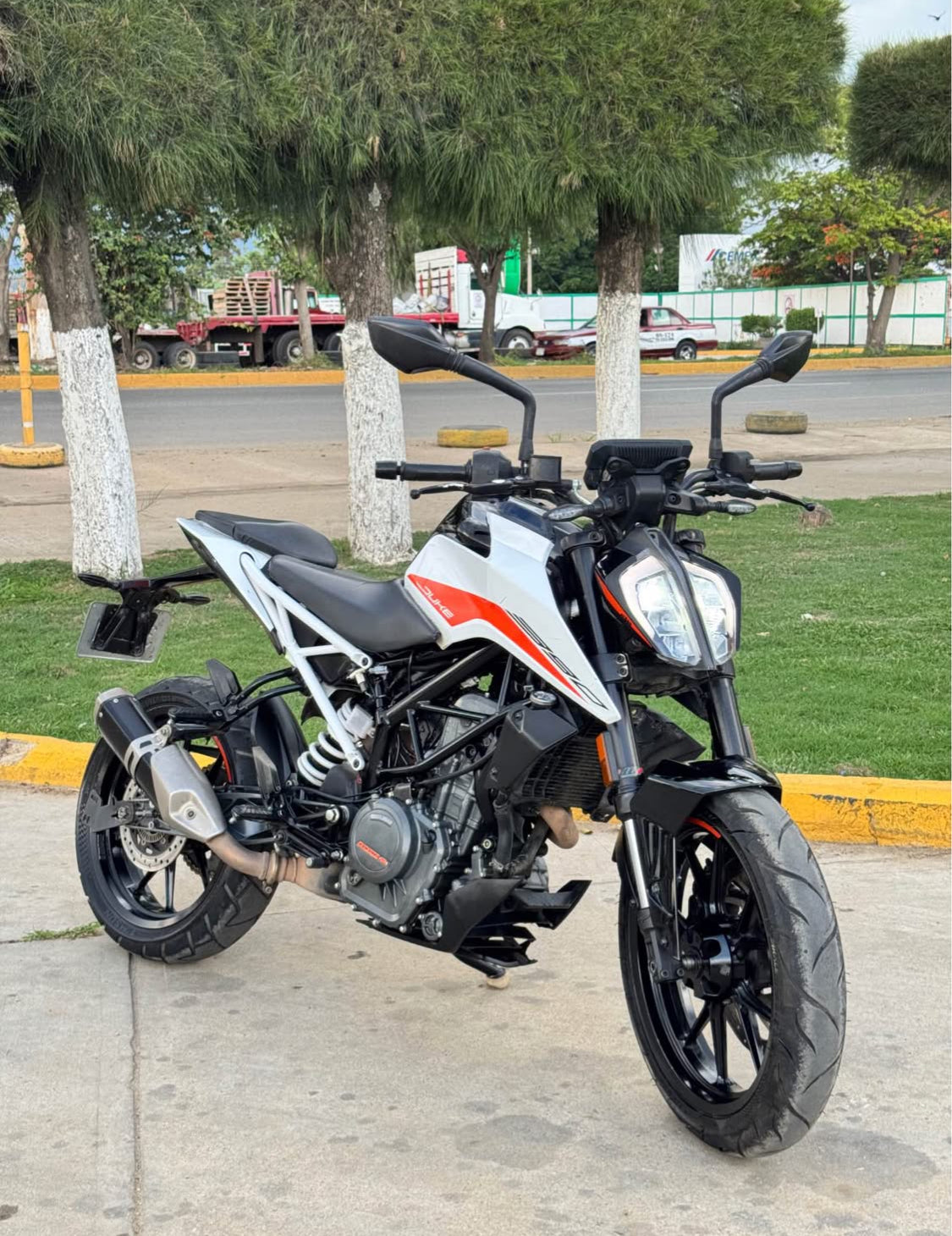 KTM  Duke 390  Año 2021