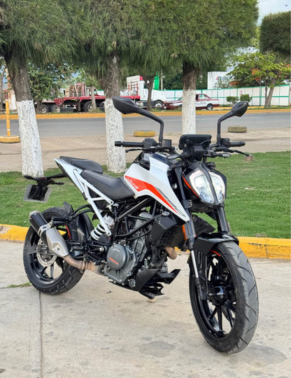 KTM  Duke 390  Año 2021
