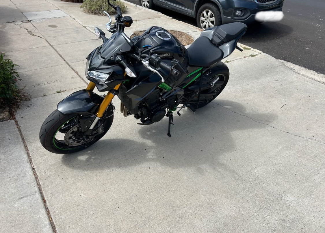 Kawasaki  z 900 se  Año 2024