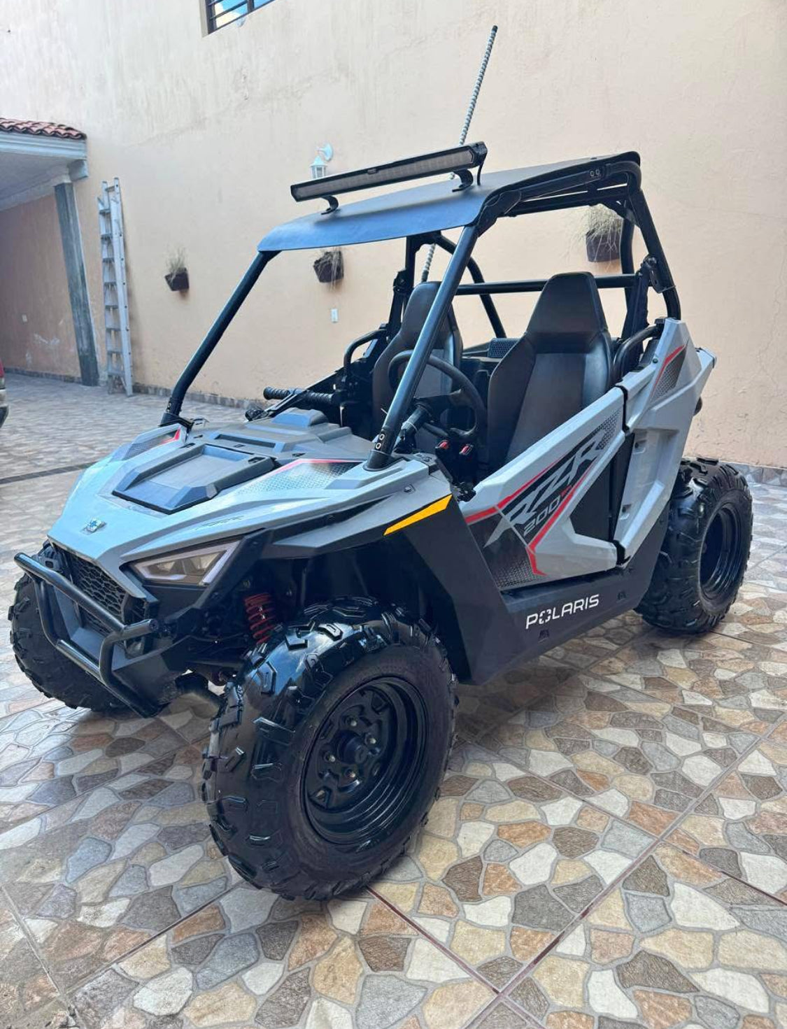 Polaris  RZR  200cc Año 2024