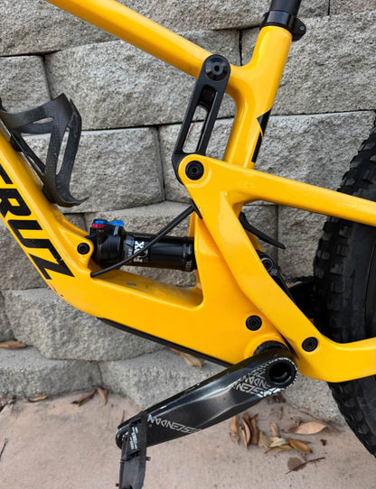 Santa Cruz  5010 Size Small R 27.5  Año 2022