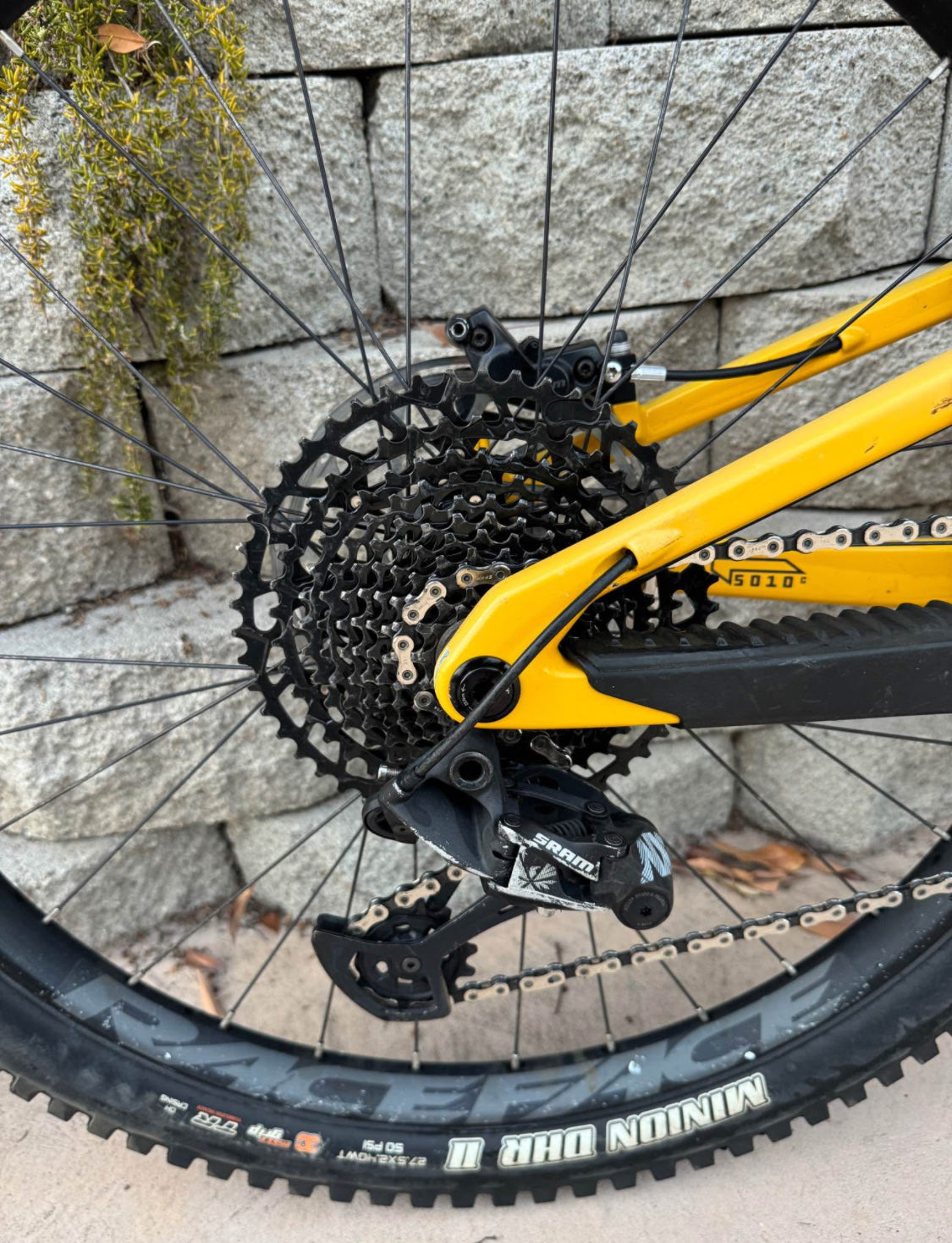 Santa Cruz  5010 Size Small R 27.5  Año 2022