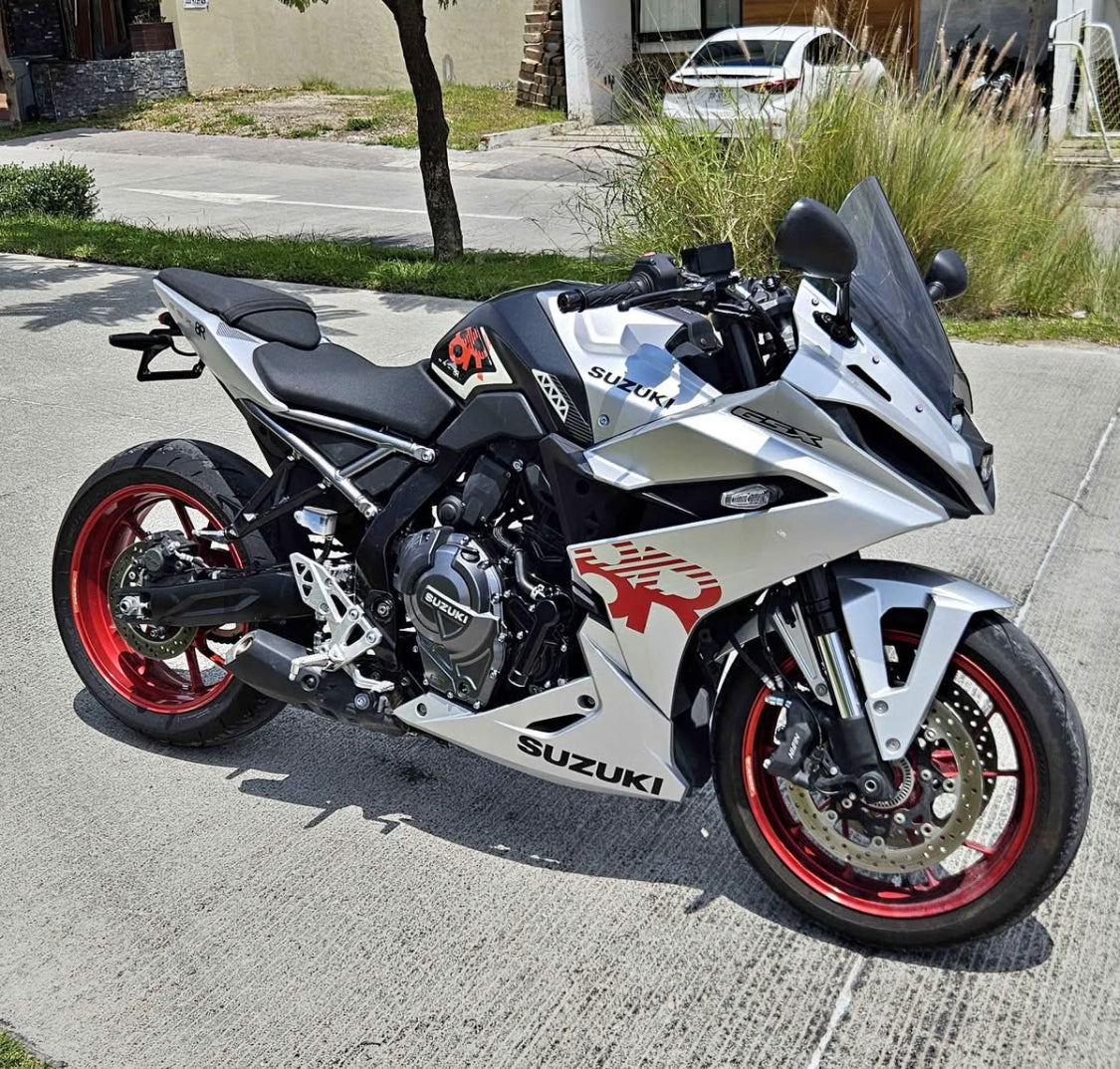 Suzuki  GSX8R  Año 2024