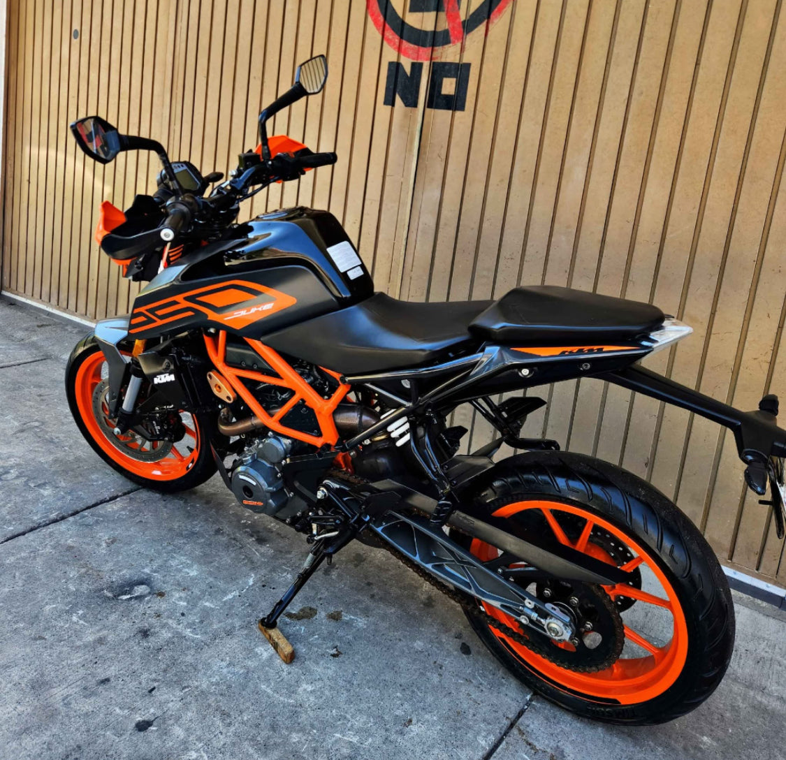 KTM  Duke 250 Año 2021