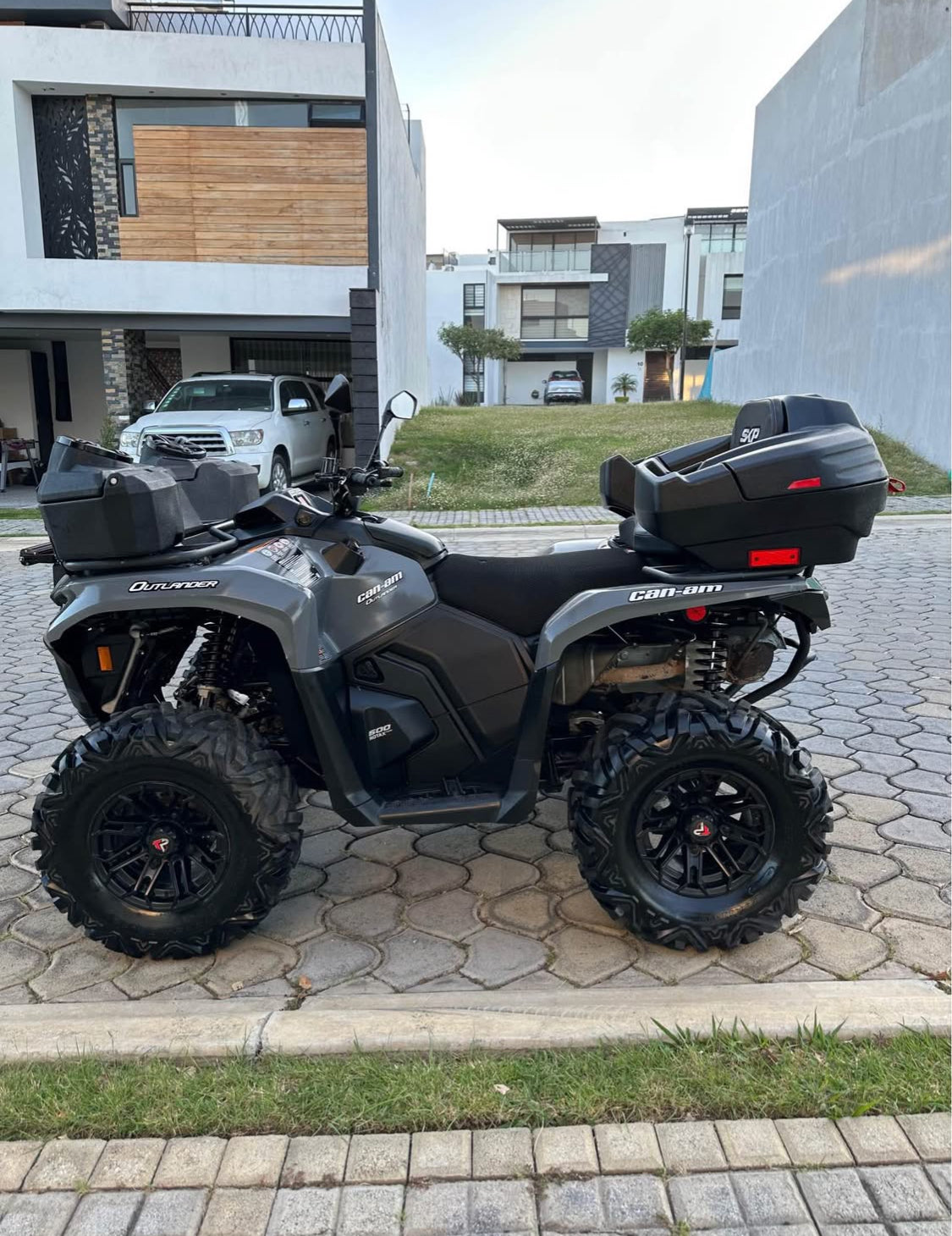 Can-Am   Outlander 500 Año 2023