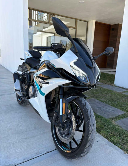 CFMOTO  CF 300 sr  Año 2023