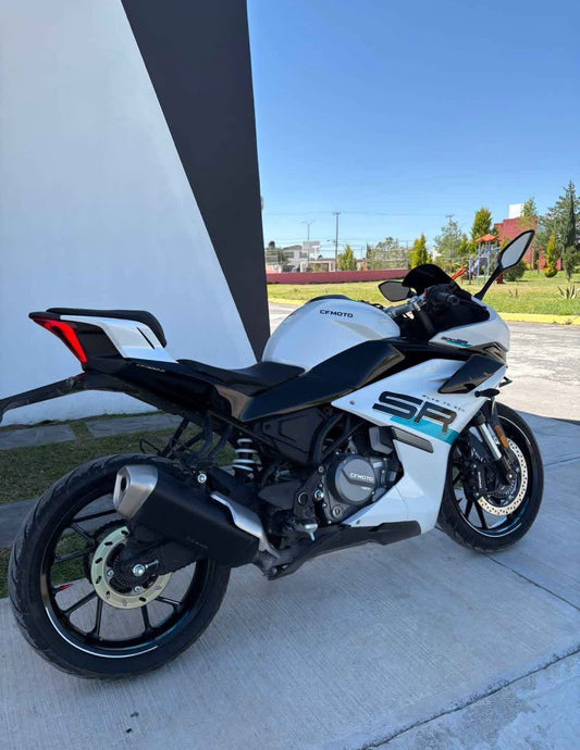 CFMOTO  CF 300 sr  Año 2023