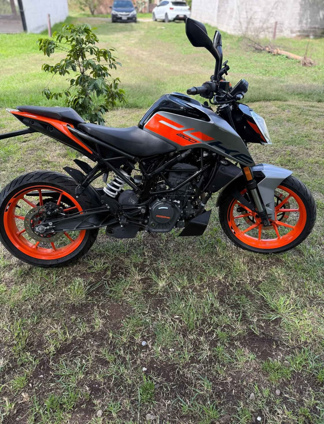 KTM  Duke 200 Año 2023