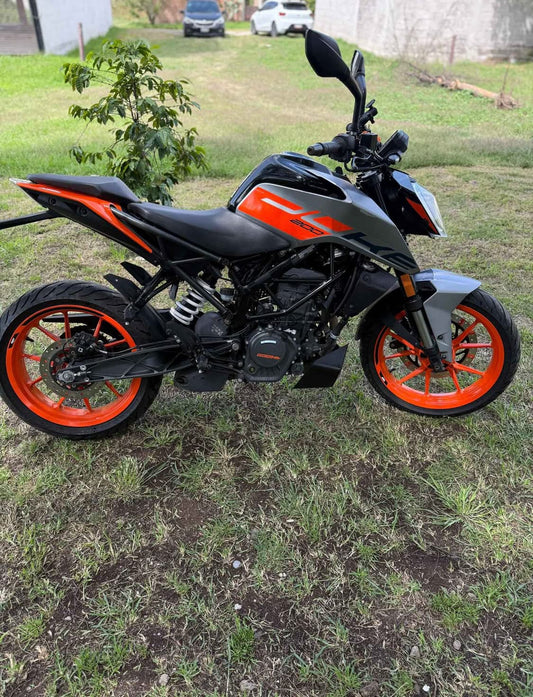 KTM  Duke 200 Año 2023