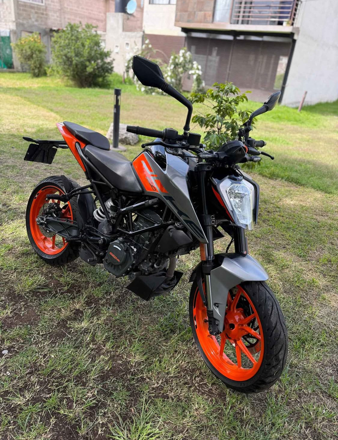 KTM  Duke 200 Año 2023