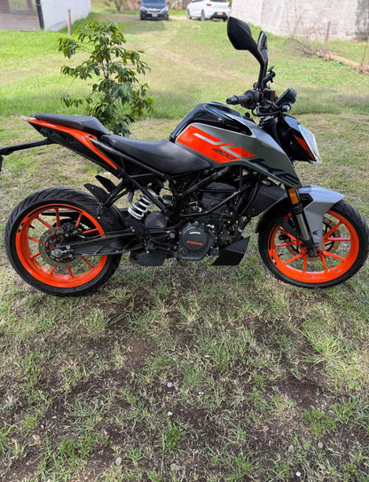 KTM  Duke 200 Año 2023