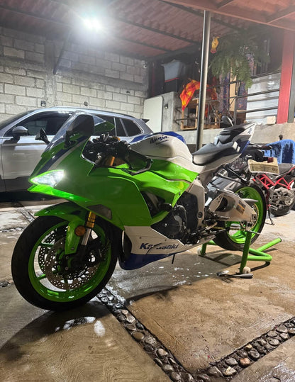 Kawasaki  ninja zx6r  Año 2024