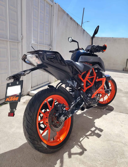 KTM  Duke 390  Año 2022