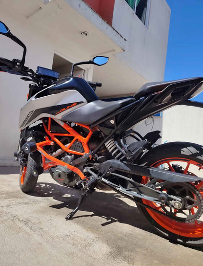 KTM  Duke 390  Año 2022
