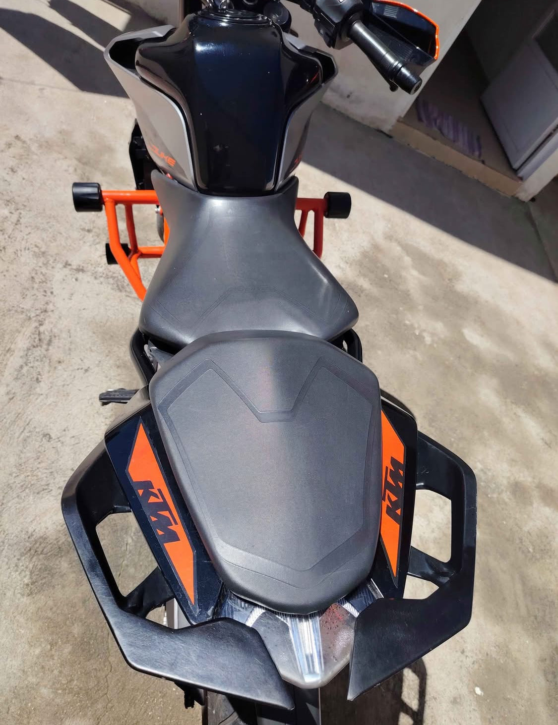 KTM  Duke 390  Año 2022