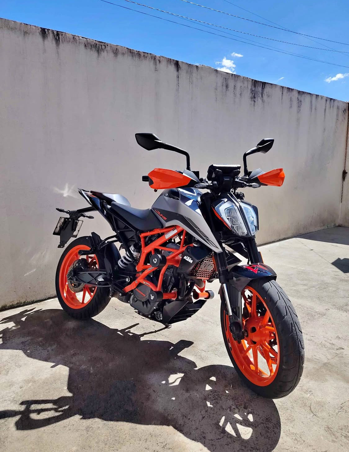 KTM  Duke 390  Año 2022