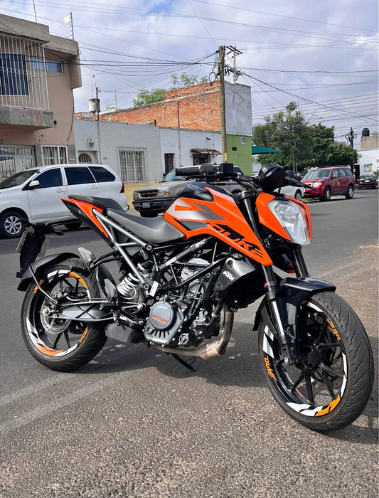 Ktm  Duke 200 Año 2024