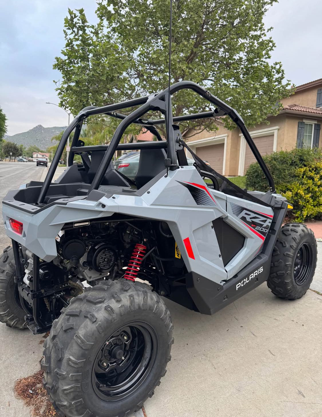 Polaris  RZR 200 EFI Año 2024
