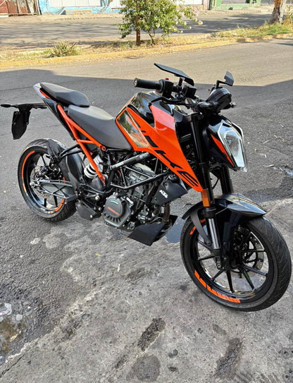 KTM  Duke 200 Año 2025