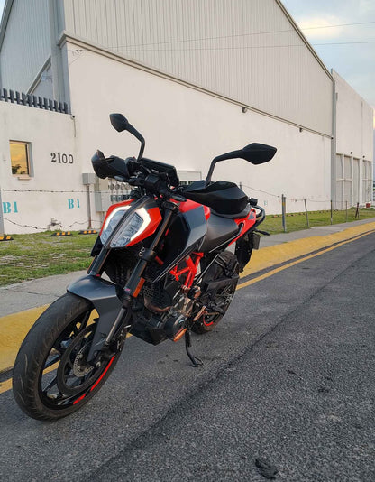 KTM  Duke 390  Año 2023