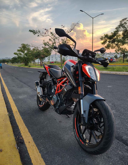 KTM  Duke 390  Año 2023
