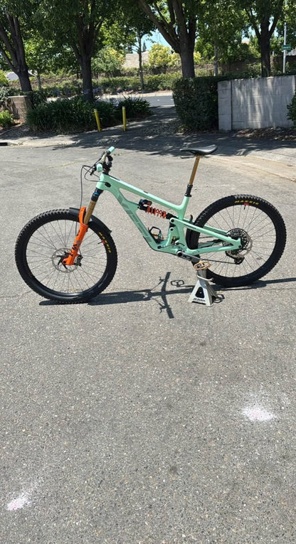 YETI  SB160 Año 2024