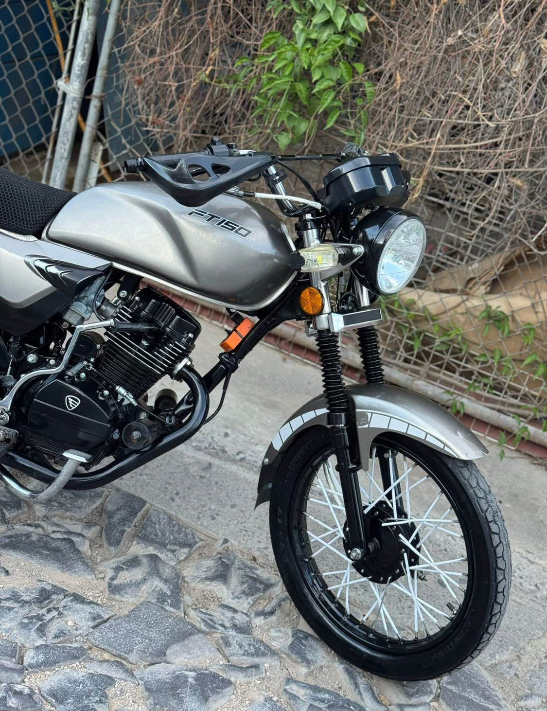 Itálika  FT150  Año 2023