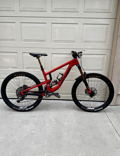 Santa Cruz  Nomad R29 Año 2021