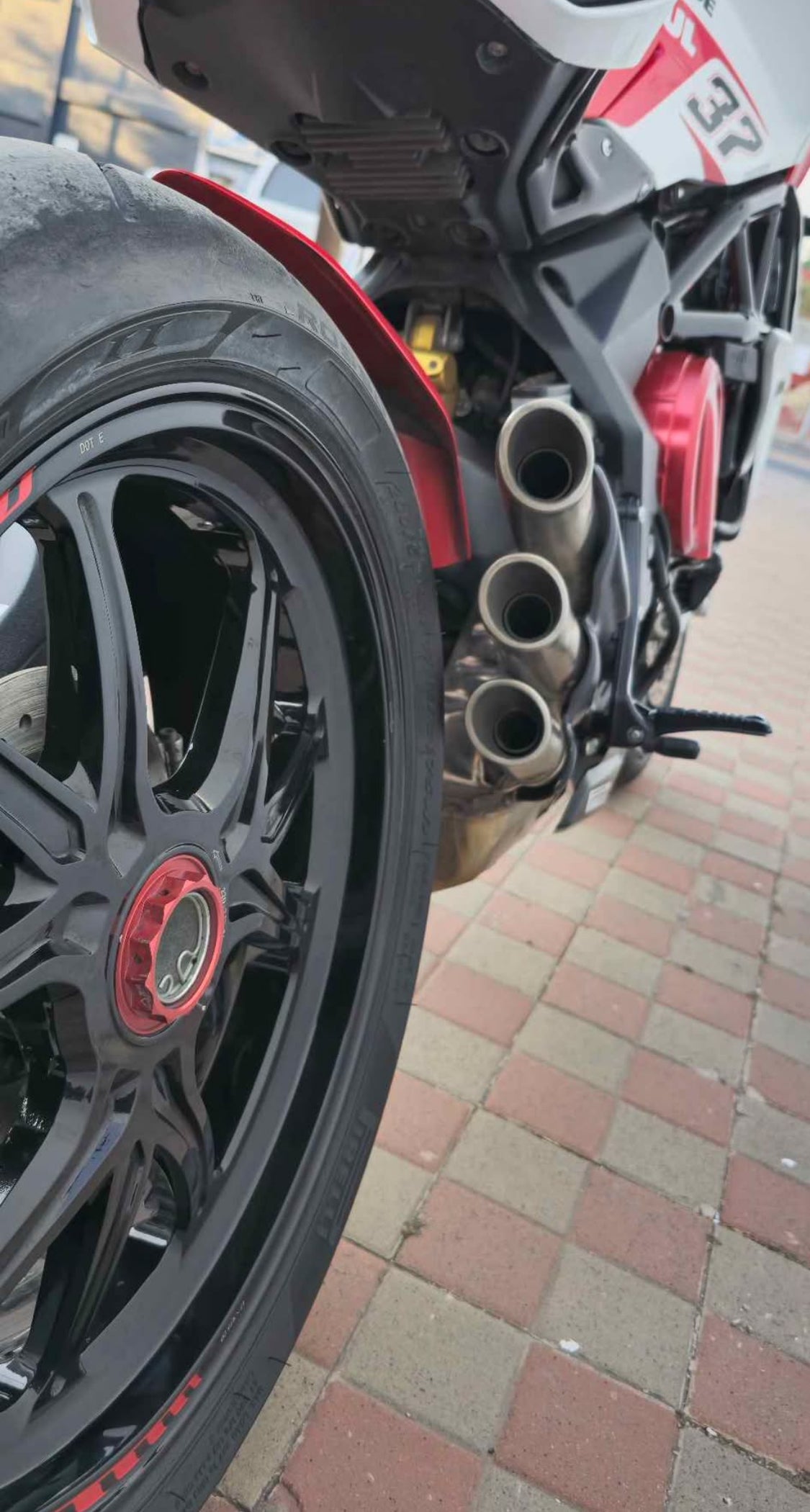 MV Agusta  dragster  800 RC Año 2017