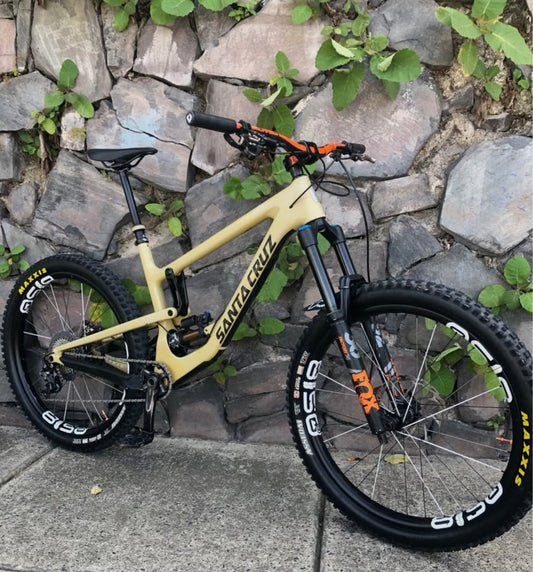Santa Cruz  Nomad CC R 27.5