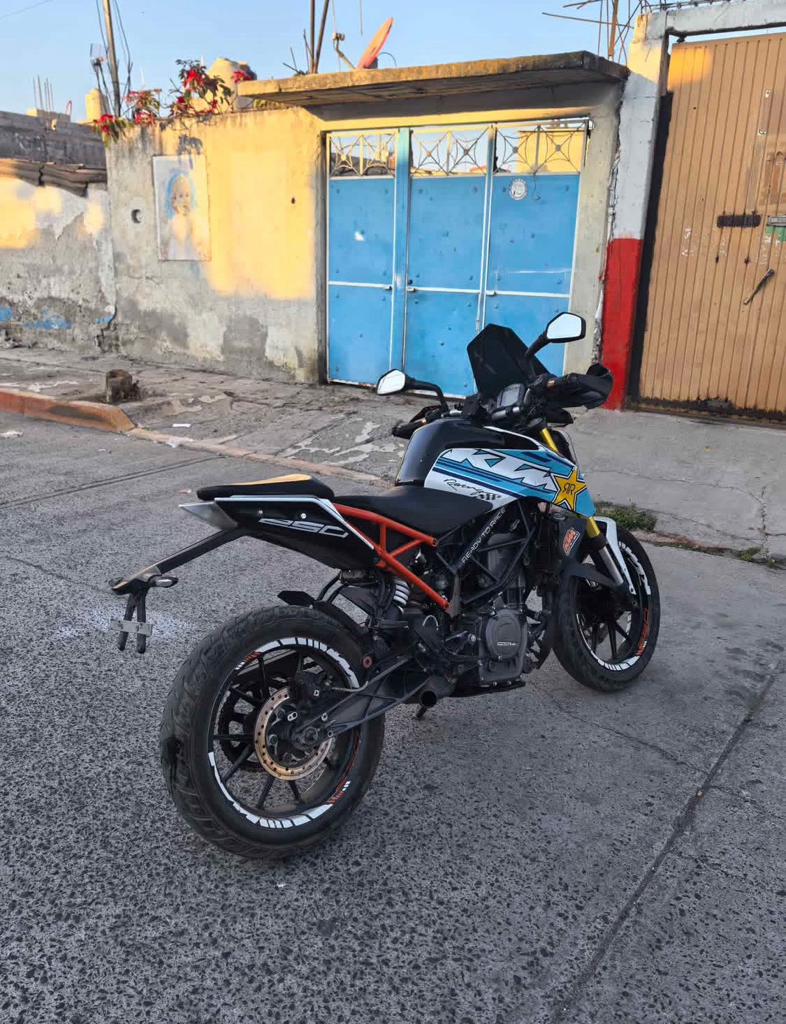 KTM  Duke 250  Año 2017