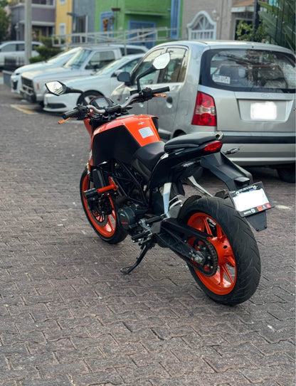 KTM  Duke 200 Año 2023