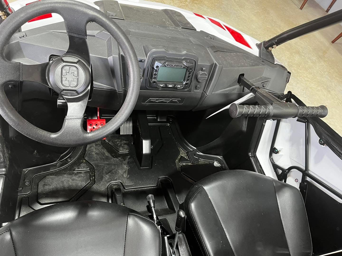 Polaris RZR 200 EFI Año 2022