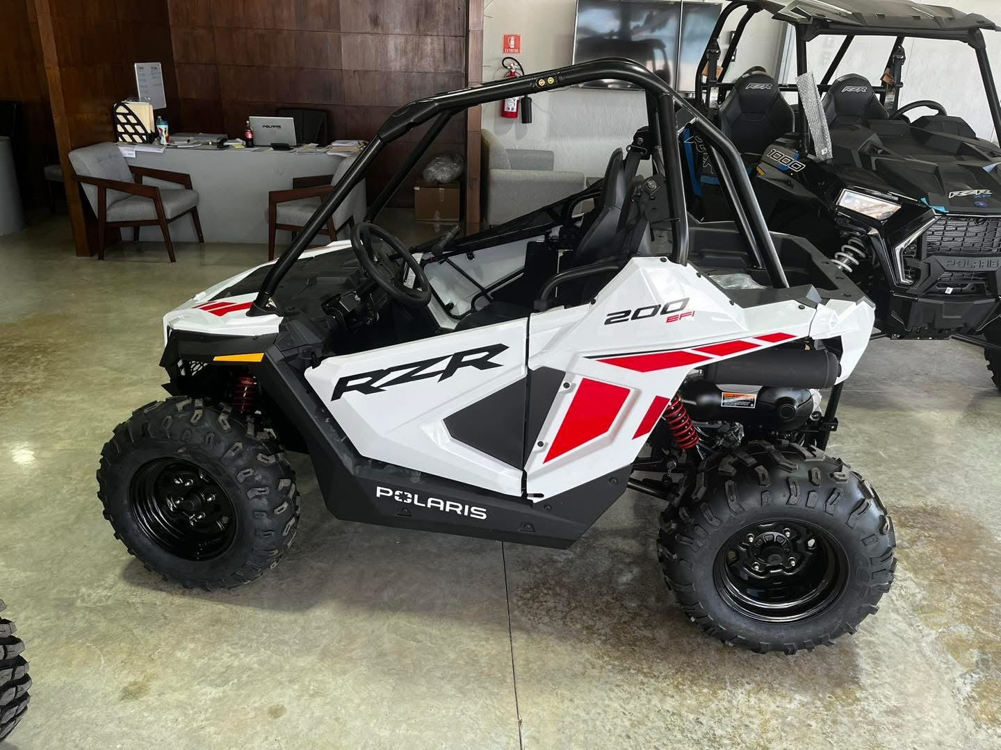 Polaris RZR 200 EFI Año 2022