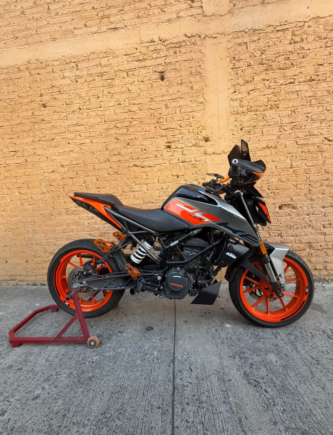 KTM  Duke 200 Año 2023