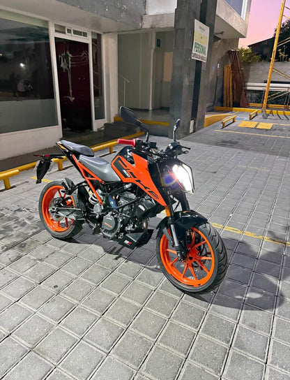 KTM  Duke 200 Año 2022